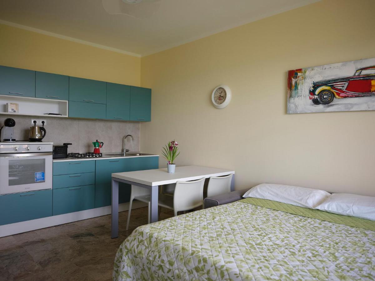 Casa Ierardi - Appartamento Arona Bellavista المظهر الخارجي الصورة