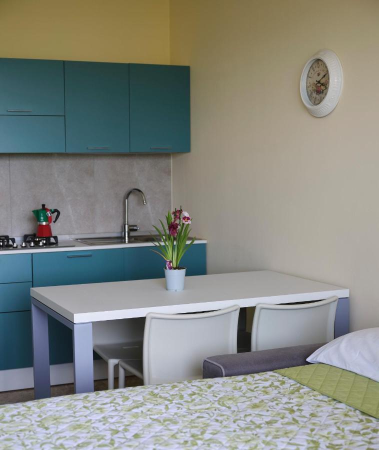 Casa Ierardi - Appartamento Arona Bellavista المظهر الخارجي الصورة