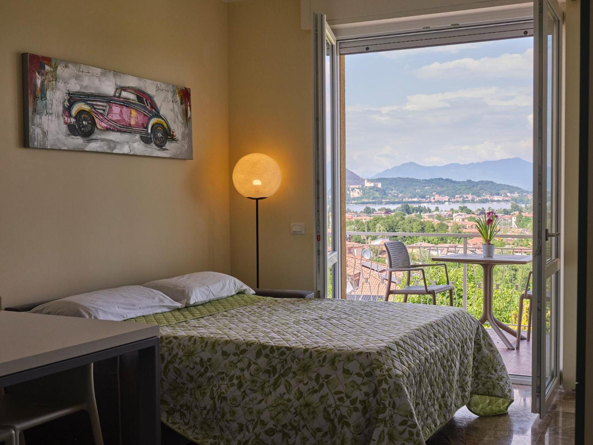 Casa Ierardi - Appartamento Arona Bellavista المظهر الخارجي الصورة